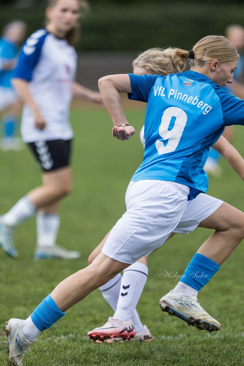 Bild 312 - wBJ VfL Pinneberg - Germania Schnelsen : Ergebnis: 15:1